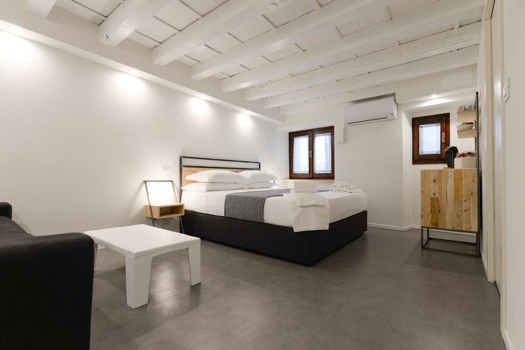 Piano Tre Hotell Verona Eksteriør bilde